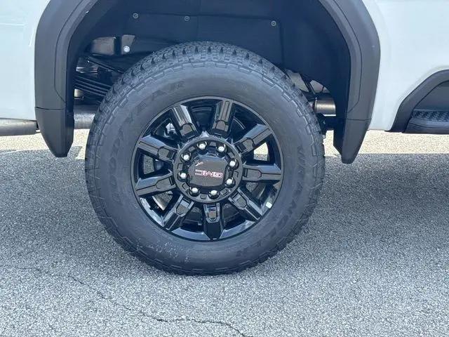 2026 GMC Sierra 2500HD Crew Cab, Standard Bed, AT4, 4WD