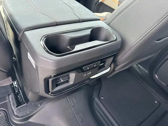 2026 GMC Sierra 2500HD Crew Cab, Standard Bed, AT4, 4WD