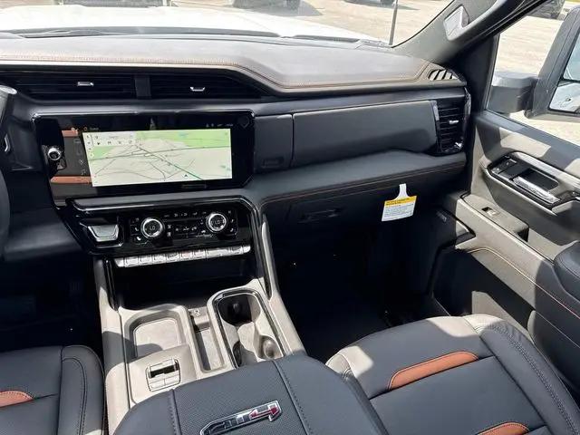 2026 GMC Sierra 2500HD Crew Cab, Standard Bed, AT4, 4WD