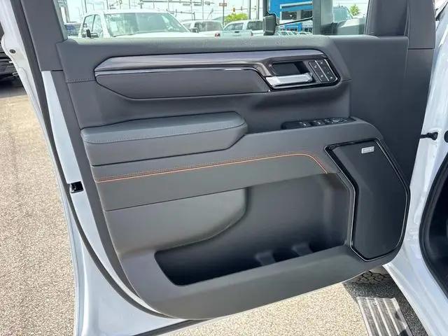 2026 GMC Sierra 2500HD Crew Cab, Standard Bed, AT4, 4WD