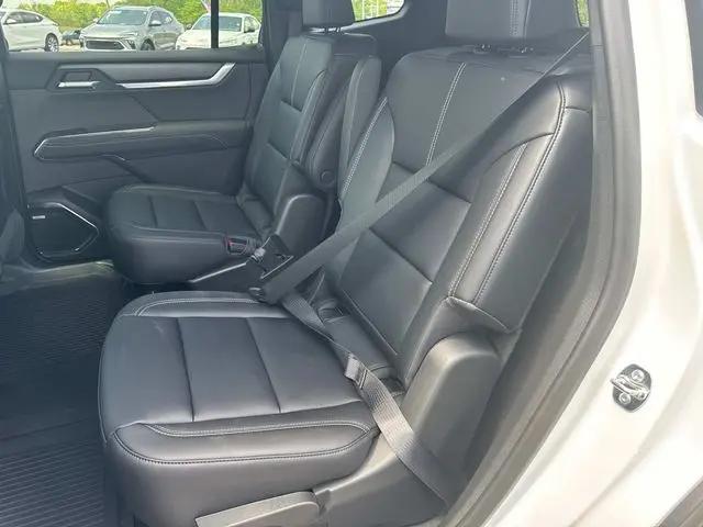 2026 GMC Acadia Elevation FWD