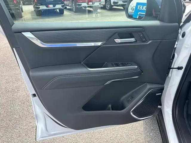 2026 GMC Acadia Elevation FWD