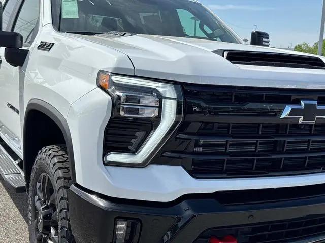2026 Chevrolet Silverado 2500HD Crew Cab, Standard Bed, LT, 4WD