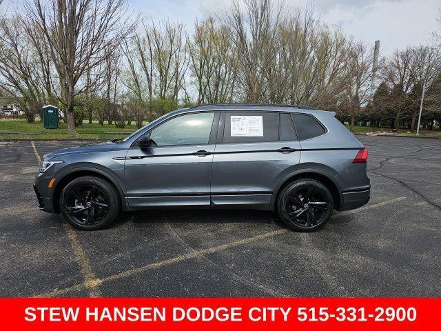 2023 Volkswagen Tiguan 2.0T SE R-Line Black for sale in Urbandale, IA