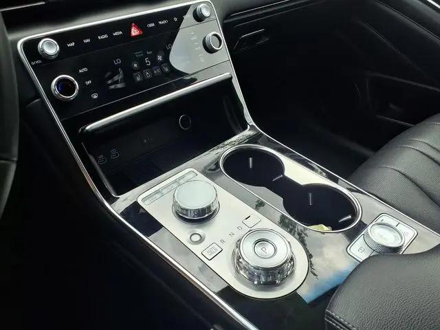 2025 Genesis GV80 2.5T Standard AWD