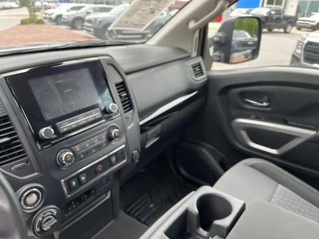 2022 Nissan Titan XD Crew Cab SV 4x4