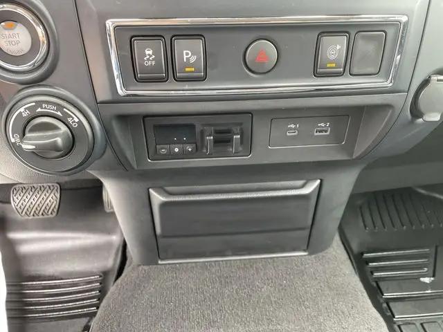 2022 Nissan Titan XD Crew Cab SV 4x4