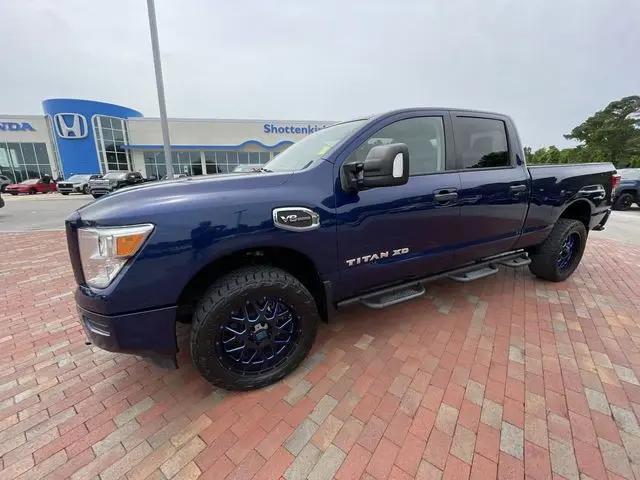 2022 Nissan Titan XD Crew Cab SV 4x4