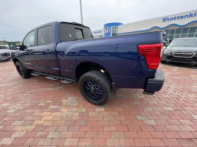 2022 Nissan Titan XD Crew Cab SV 4x4