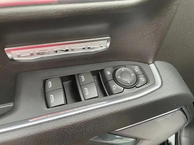2025 GMC Sierra 1500 4WD Crew Cab Short Box Denali