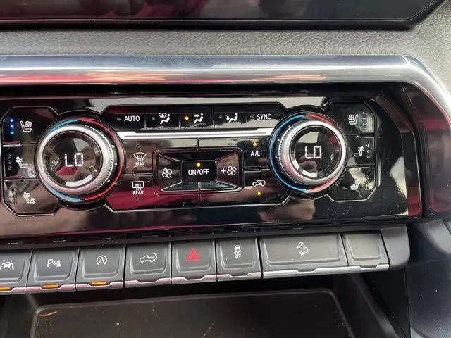 2025 GMC Sierra 1500 4WD Crew Cab Short Box Denali
