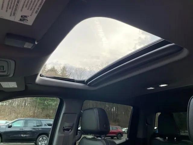 2025 GMC Sierra 1500 4WD Crew Cab Short Box Denali