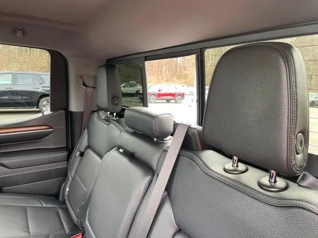 2025 GMC Sierra 1500 4WD Crew Cab Short Box Denali