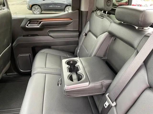 2025 GMC Sierra 1500 4WD Crew Cab Short Box Denali