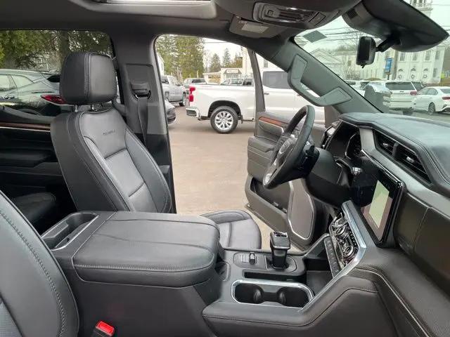 2025 GMC Sierra 1500 4WD Crew Cab Short Box Denali