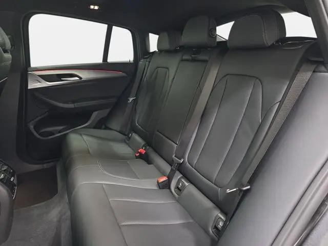 2025 BMW X4 xDrive30i