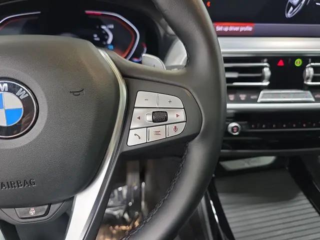2025 BMW X4 xDrive30i