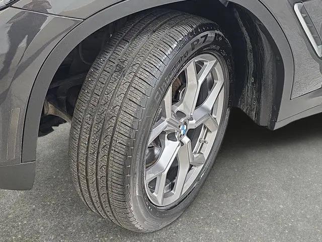 2025 BMW X4 xDrive30i