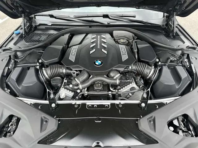 2024 BMW M8 xDrive