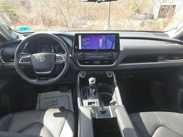 2024 Toyota Grand Highlander Platinum