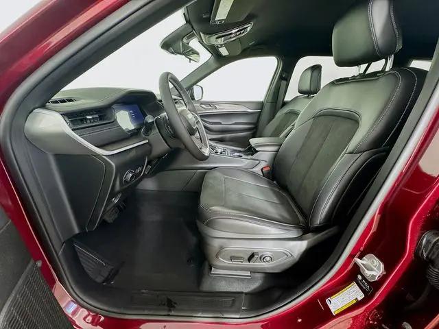 2026 Jeep Grand Cherokee L Altitude 4x4