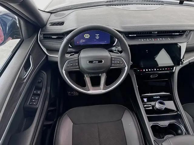 2026 Jeep Grand Cherokee L Altitude 4x4