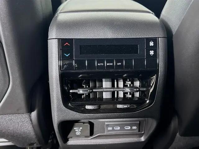 2026 Jeep Grand Cherokee L Altitude 4x4