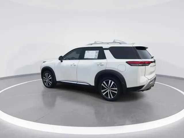 2024 Nissan Pathfinder Platinum 4WD
