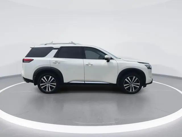 2024 Nissan Pathfinder Platinum 4WD