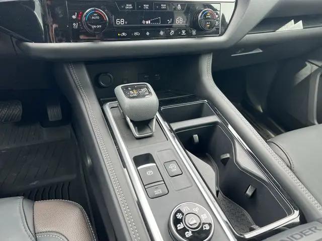 2024 Nissan Pathfinder Platinum 4WD