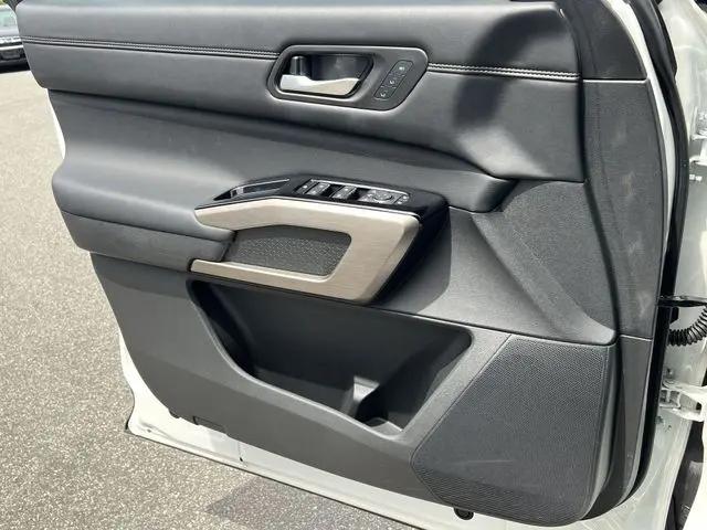 2024 Nissan Pathfinder Platinum 4WD