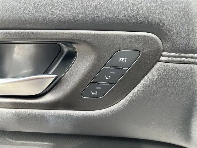 2024 Nissan Pathfinder Platinum 4WD
