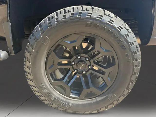 2020 Chevrolet Silverado 1500 4WD Crew Cab Short Bed RST
