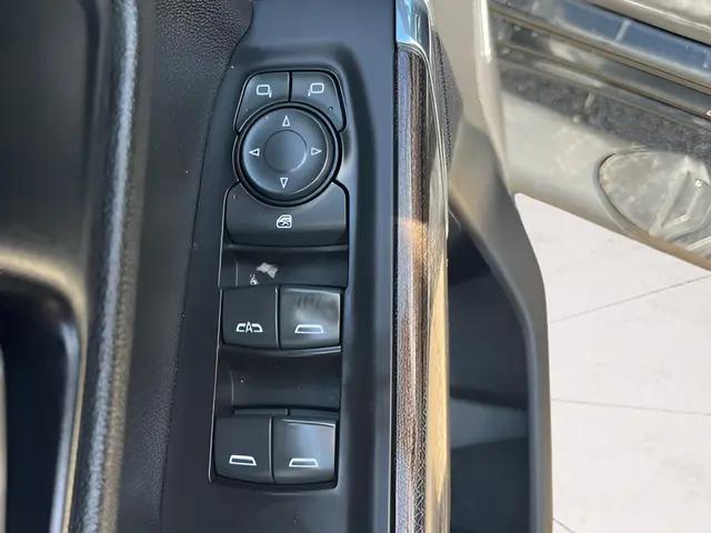 2020 Chevrolet Silverado 1500 4WD Crew Cab Short Bed RST