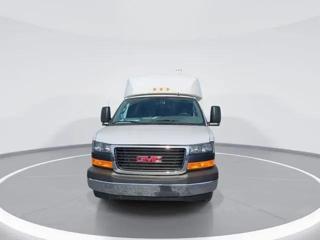 2025 GMC Savana Cutaway Work Van