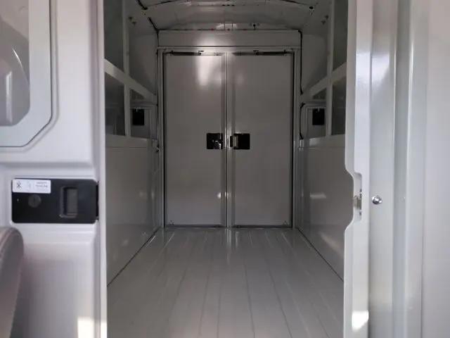 2025 GMC Savana Cutaway Work Van