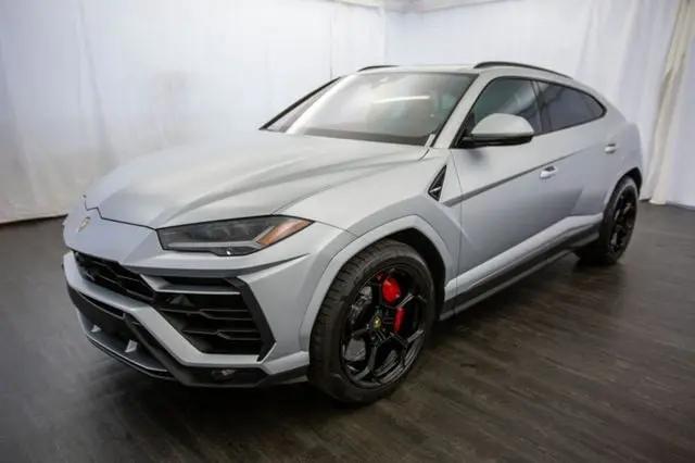 2022 Lamborghini Urus Graphite Capsule