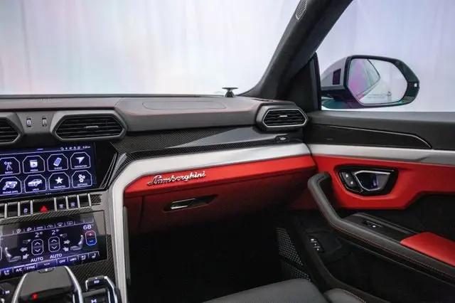 2022 Lamborghini Urus Graphite Capsule