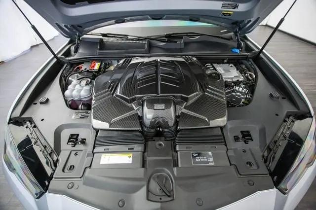 2022 Lamborghini Urus Graphite Capsule