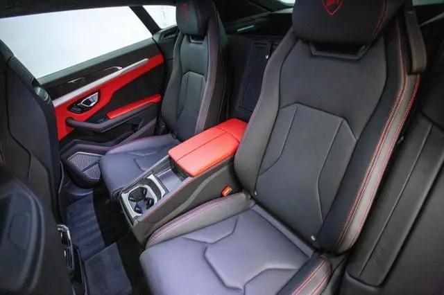 2022 Lamborghini Urus Graphite Capsule