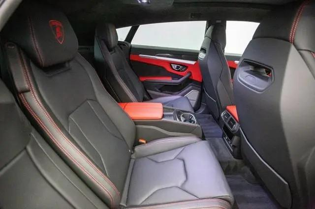 2022 Lamborghini Urus Graphite Capsule
