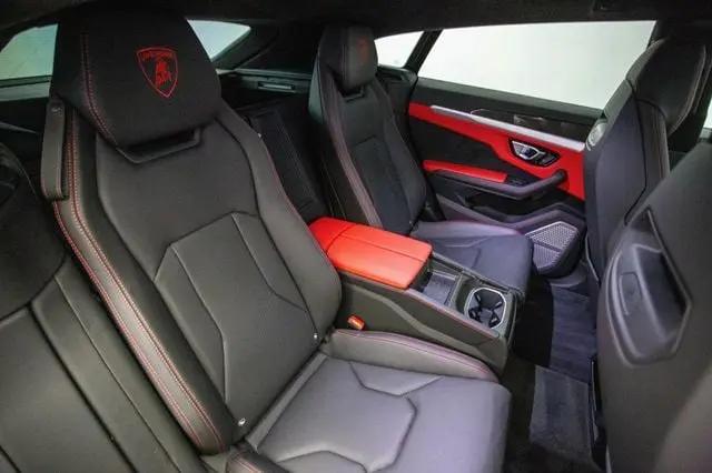 2022 Lamborghini Urus Graphite Capsule