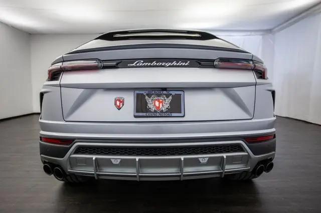 2022 Lamborghini Urus Graphite Capsule