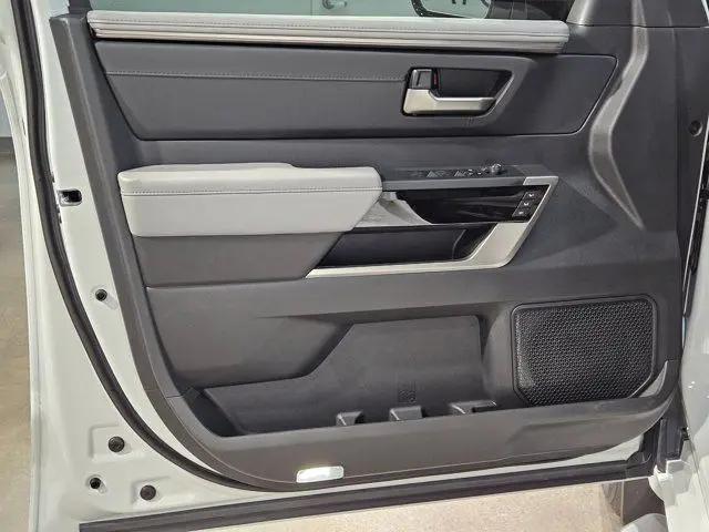 2026 Toyota Tundra Limited CrewMax 5.5' Bed