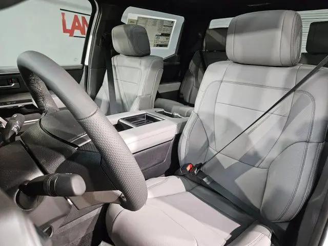 2026 Toyota Tundra Limited CrewMax 5.5' Bed