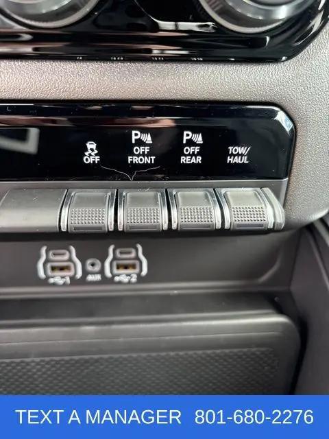 2026 Ram 1500 Express Crew Cab 4x4 5'7" Box