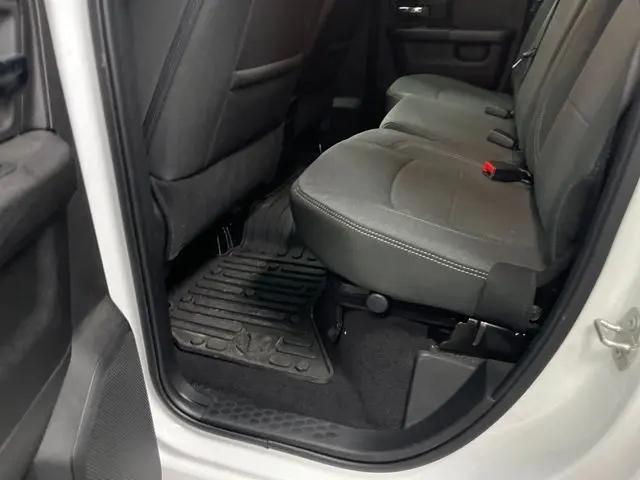 2024 Ram 1500 Classic Warlock Quad Cab 4x4 6'4" Box