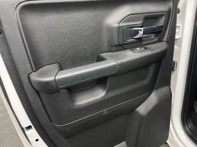 2024 Ram 1500 Classic Warlock Quad Cab 4x4 6'4" Box