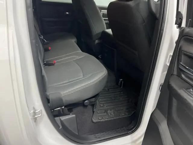 2024 Ram 1500 Classic Warlock Quad Cab 4x4 6'4" Box