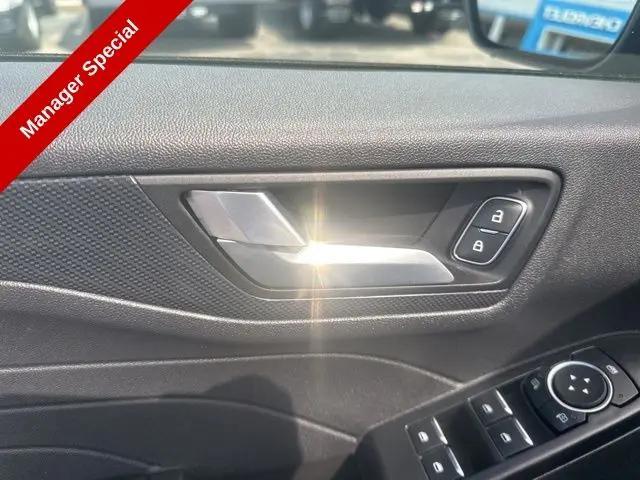 2025 Ford Escape ST-Line Select